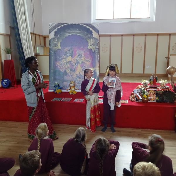 Year 4 visit the Hindu Temple