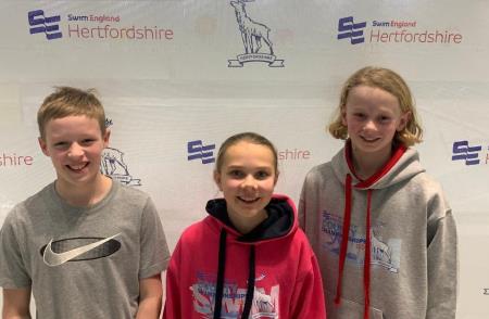 Westbrook Hay Swimmers Shine at Herts County Championships